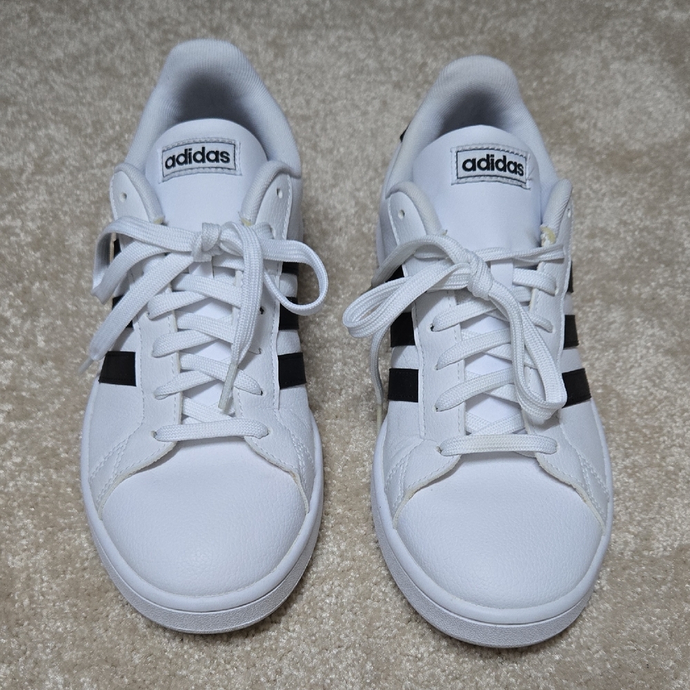 Adidas Women's White and Black Athletic Shoes